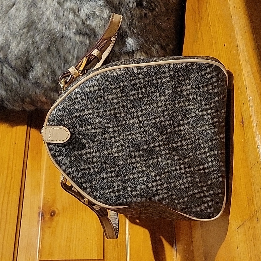 Michael Kors brown,  gold, and neutral lg. purse - Picture 5 of 8